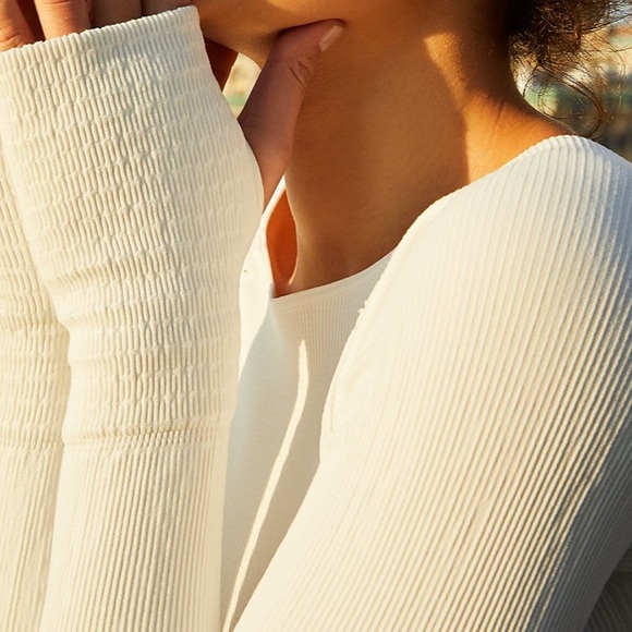 🔥Free people movement Cut it out long sleeve yoga top - Picture 5 of 16